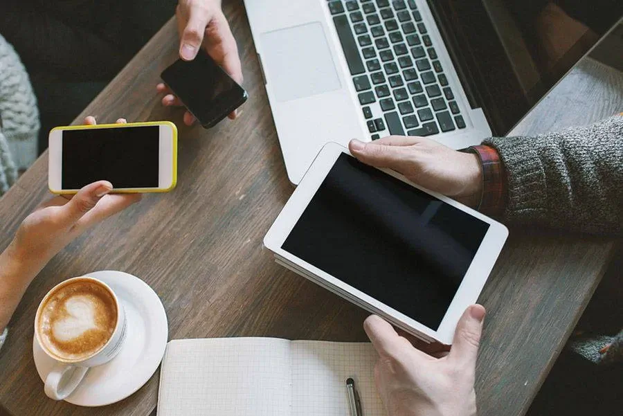 Perchè i dispositivi mobile di Apple non supportano la tecnologia Flash, questo per i proprietari di siti, rappresenta una criticità poichè.