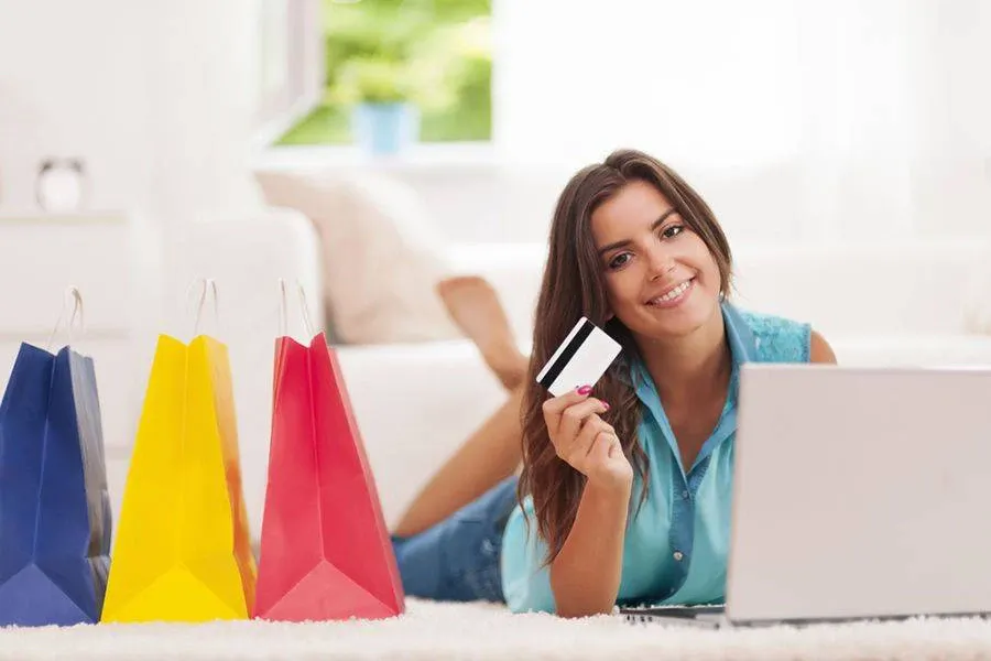 Nel 2015 il valore degli acquisti online di prodotti di cosmetica è cresciuto del 22% per un valore di 170 milioni di euro, rispetto ai 144 del 2014.