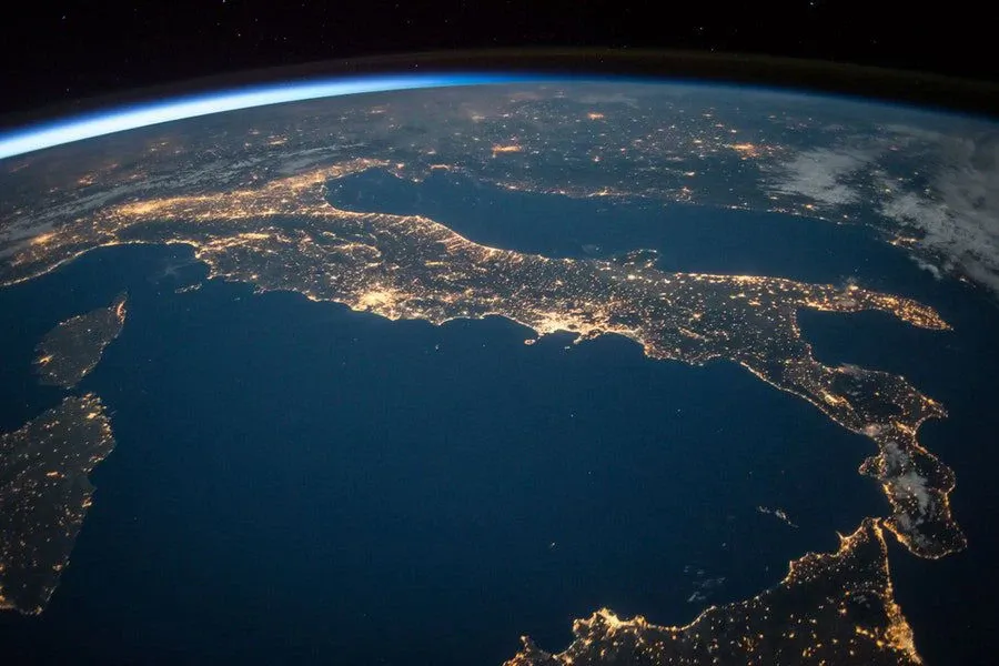 L'ubicazione geografica è fondamentale: per quanto efficace sia un annuncio, non sfrutterà tutto il suo potenziale se non viene visualizzato nelle località giuste.