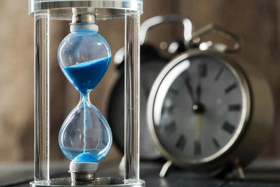 La funzione countdown aggiunge un conto alla rovescia, nel titolo o nel testo dell'annuncio, per informare che eventi o promozioni hanno una scadenza.