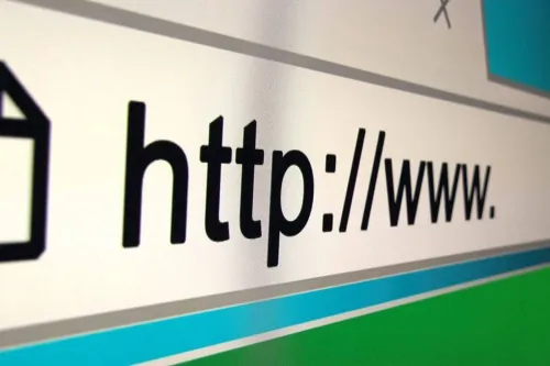E' possibile registrare un dominio .IT formato da due sole lettere?